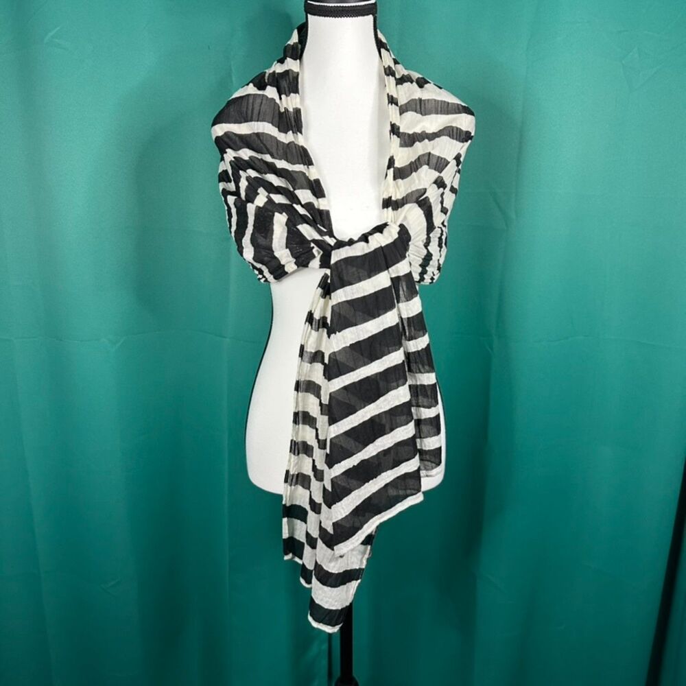 Gudrun Sjödén Organic Cotton Black&White Striped Crinkle Scarf Shawl Minimalist